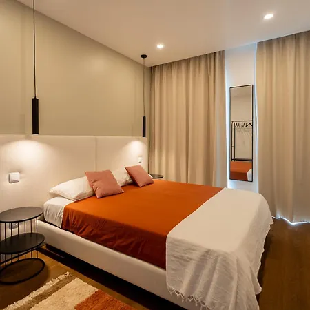 Essence - Bath & Sunset Apartman