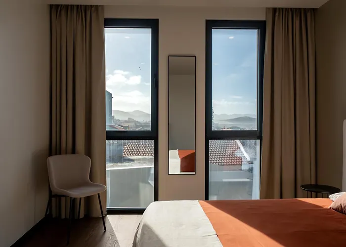 Essence - Bath & Sunset *